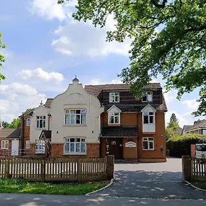 Gainsborough 3* Horley